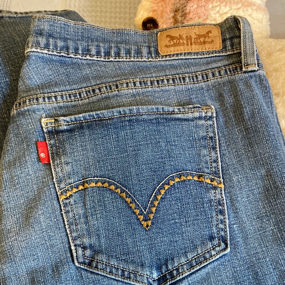 Vintage 505 Levi's Women's Light Blue Straight Leg Jeans with Contrast Stitch 12